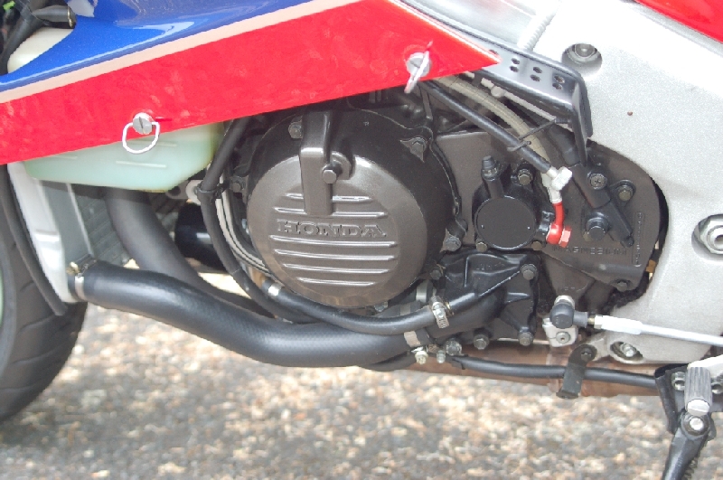 RC30 Engine left side